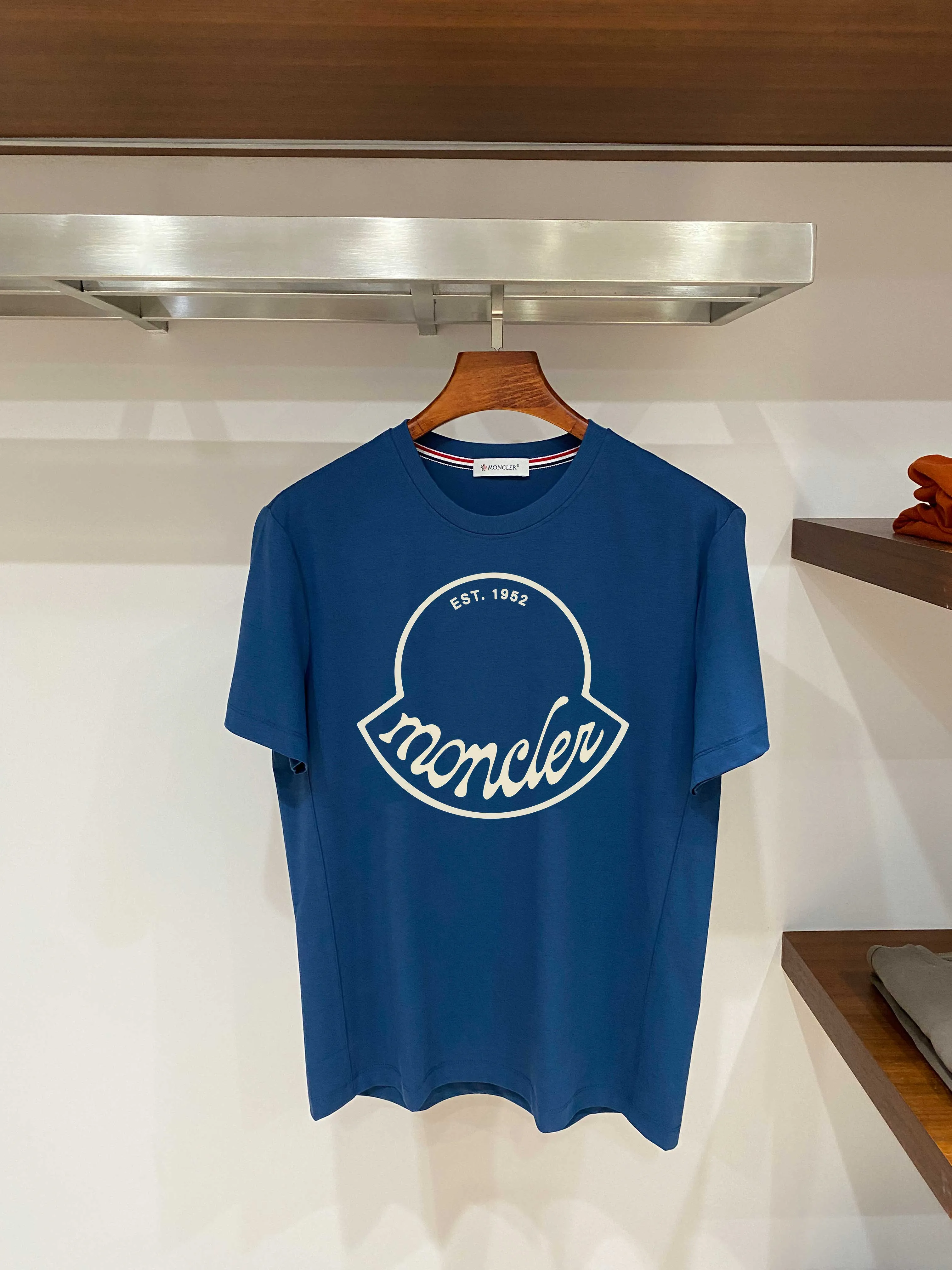 Moncler T 26s New Arrival Supima 210 ， ， + ， ， ， ， ， Breathable， ！ ， ， ，Series ， 5 ， ， 100 ， 1% . Versatile， 。 Breathable， ：White// /Light Green /Khaki / /Black Sizes：M-3XL Size ：178-130 L